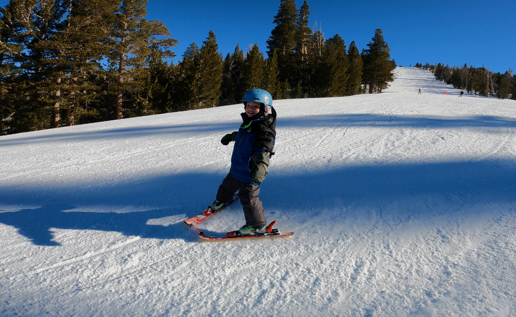 Kyler is skiing on his 4th day at 4 yrs old June Mountain and Mammoth Lakes Trip